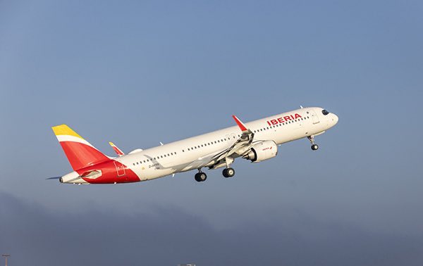 El puente aéreo entre Madrid y Barcelona vive muy buen momento con hasta 16 frecuencias diarias dado los continuos retrasos de los trenes de alta velocidad. 
Así van de ocupación:
🛫Hoy los vuelos salen al 100%
🛫04/02/26-100%
🛫05/02/26-100%
🛫06/02/26- 99%
🛫09/02/26-97%