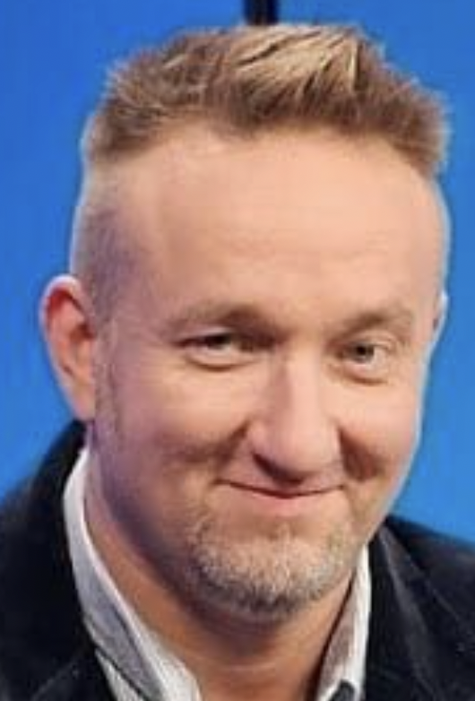 Tomasz5ek's tweet image. Latami tropił powiązane z Rosją sieci pedofilskie wśród biskupów, polityków, szpiegów.
Wołano: paranoik! Dziś widać, że miał rację. 
Jest na świecie kasta możnych, co chcą mieć PRZYWILEJ PEDOFILII.
Jeśli popierasz, udostępnij wpis i obserwuj @Gruca_Radoslaw 
Dziękuję z całego ❤️