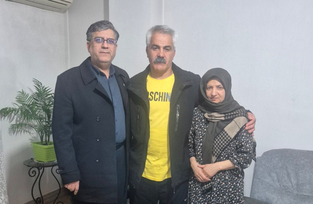 Al_Sharifzadeh's tweet photo. در این روزهای پرغم و عزادار بودن مردم ایران ، خبر آزادی ماشالله کرمی روزنه‌ای کوچک از امید بود. پدری داغدار از بند رها شد . هرچند رنجی که بر او رفت فراموش‌شدنی نیست https://t.co/8GHXcFg28J