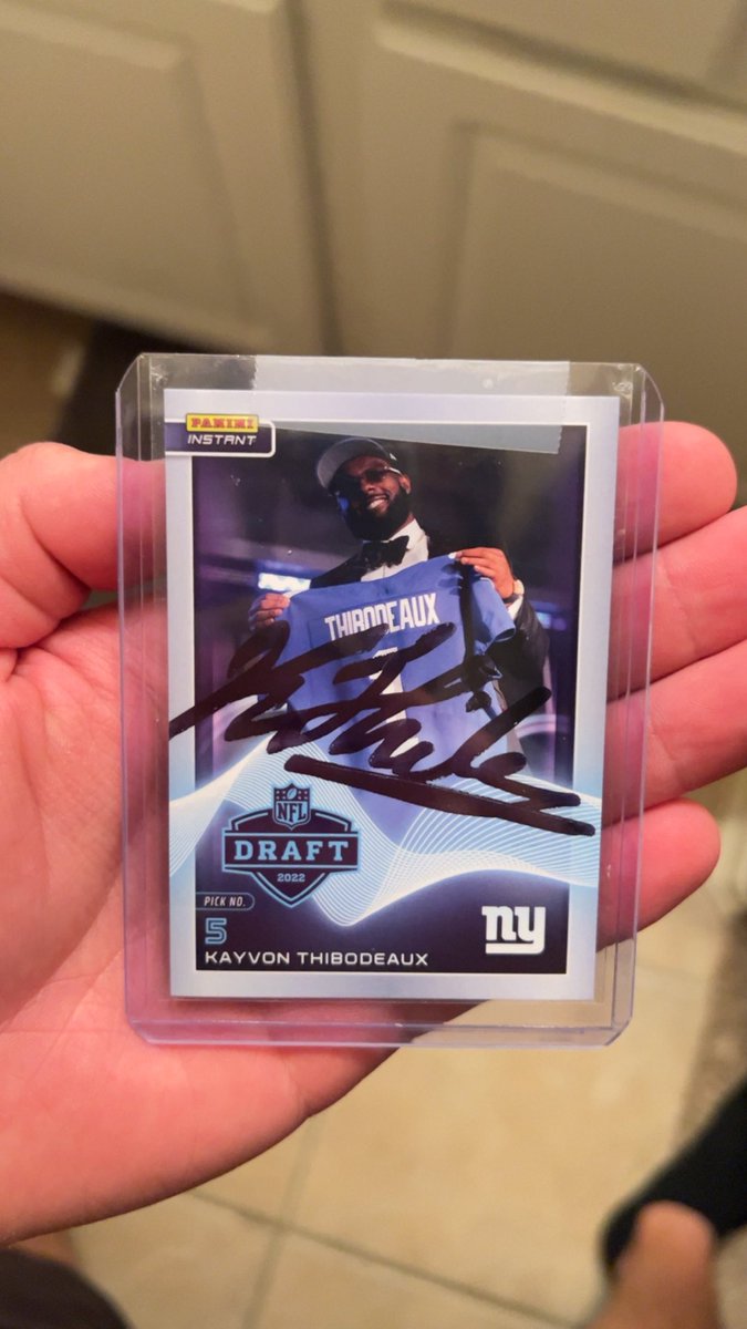 markkhamm's tweet photo. met a pretty cool guy at my local gym last night 5️⃣ @GiantsNationPod @BobbySkinner_ @football_grump @LicensePlateGuy https://t.co/VDFyjDU8Jp