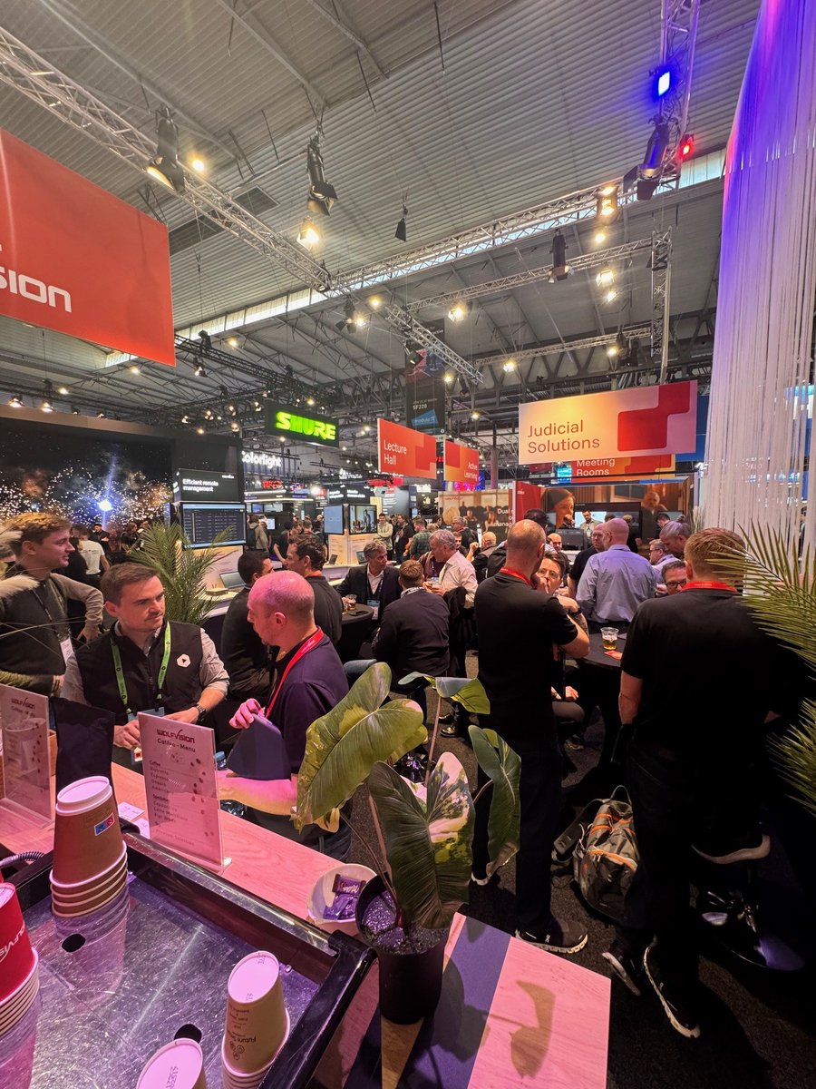 WolfVision Worldwide tweet media