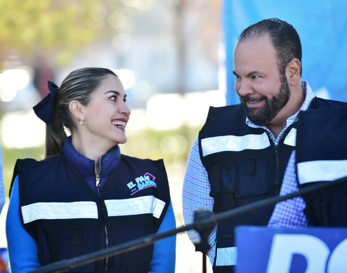 Gabyvazquezch's tweet photo. Acompañé a nuestro presidente Mario Salazar en la rueda de prensa del Partido Acción Nacional, donde se presentó el programa #ElPANaTuBarrio.

La política se hace en la calle, escuchando a la gente y caminando junto a las familias.

¡Estaremos pronto en tu Colonia ! https://t.co/bqoL1sY5yR