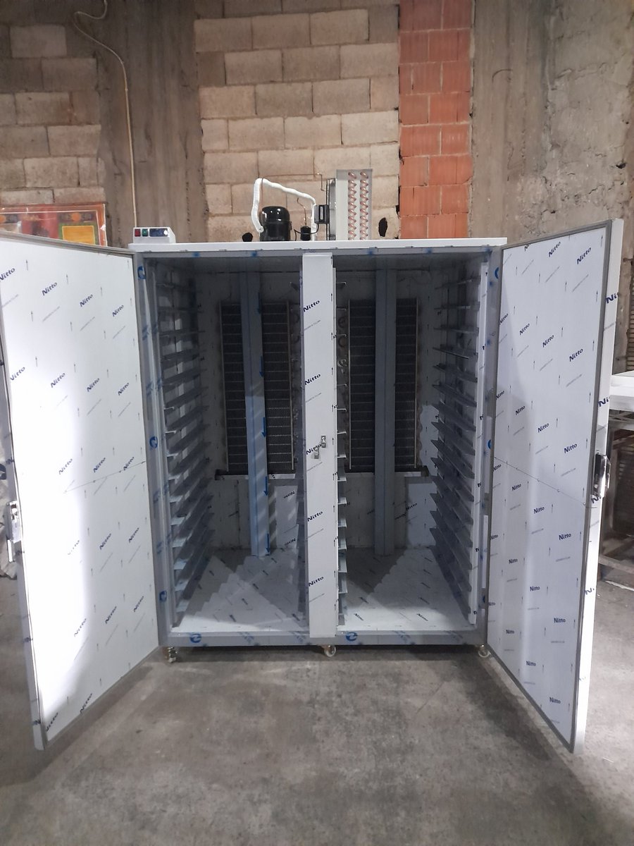 BuzcelikSogutma's tweet image. 60 tepsilik maya dolabi / hamur muhafaza ☎️ 0,534-291 67 74 
#buzbox #buzcelik #buzceliksogutma #Ekmek #firin #simit #pogaca #hamur #sogutma #sogutucu #unlumamuller #buz #buzmakine #buzmakina