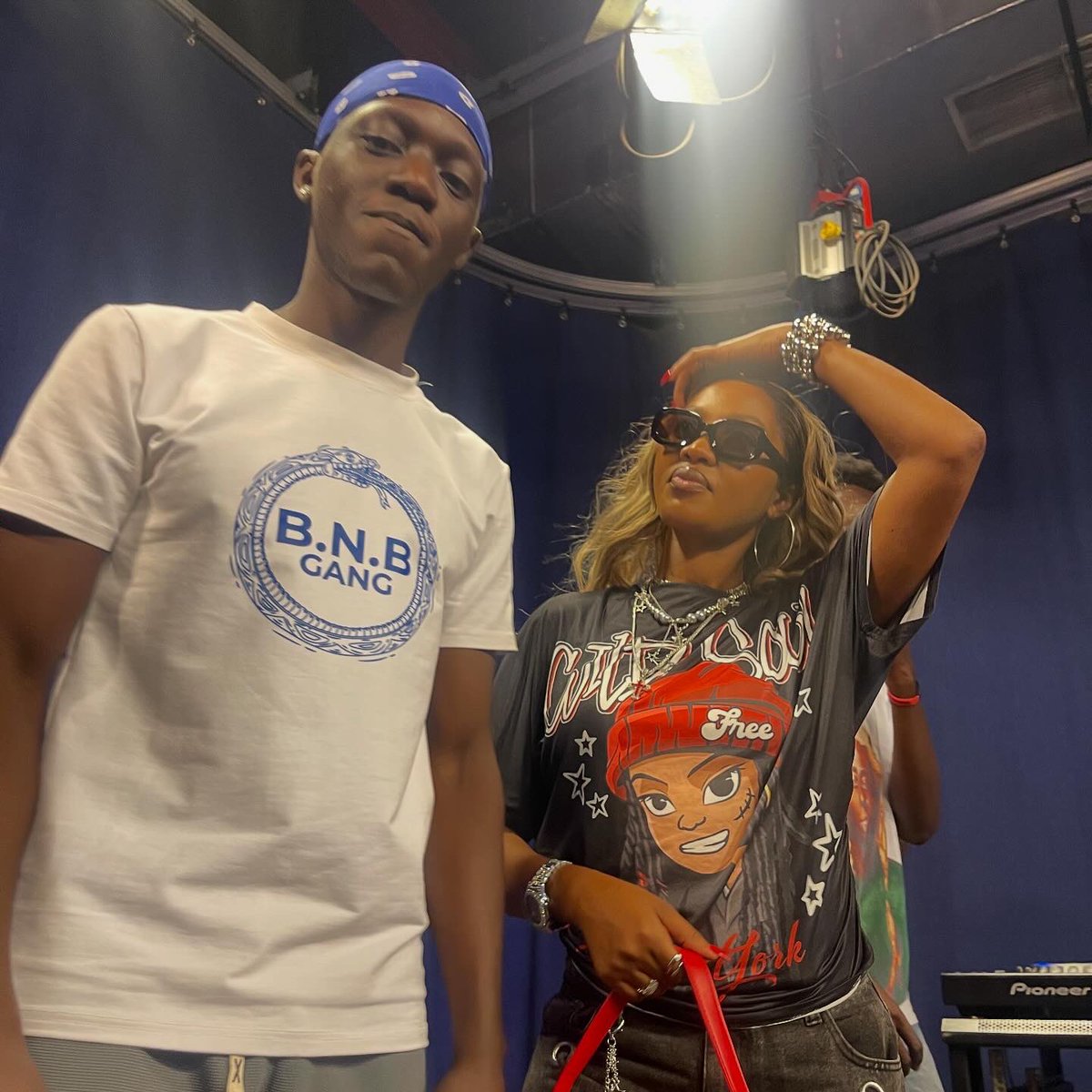 reydoc5's tweet image. Don’t forget to stream NEERA on all streaming platforms.  Gddddrrrrrt🤞🏿💙