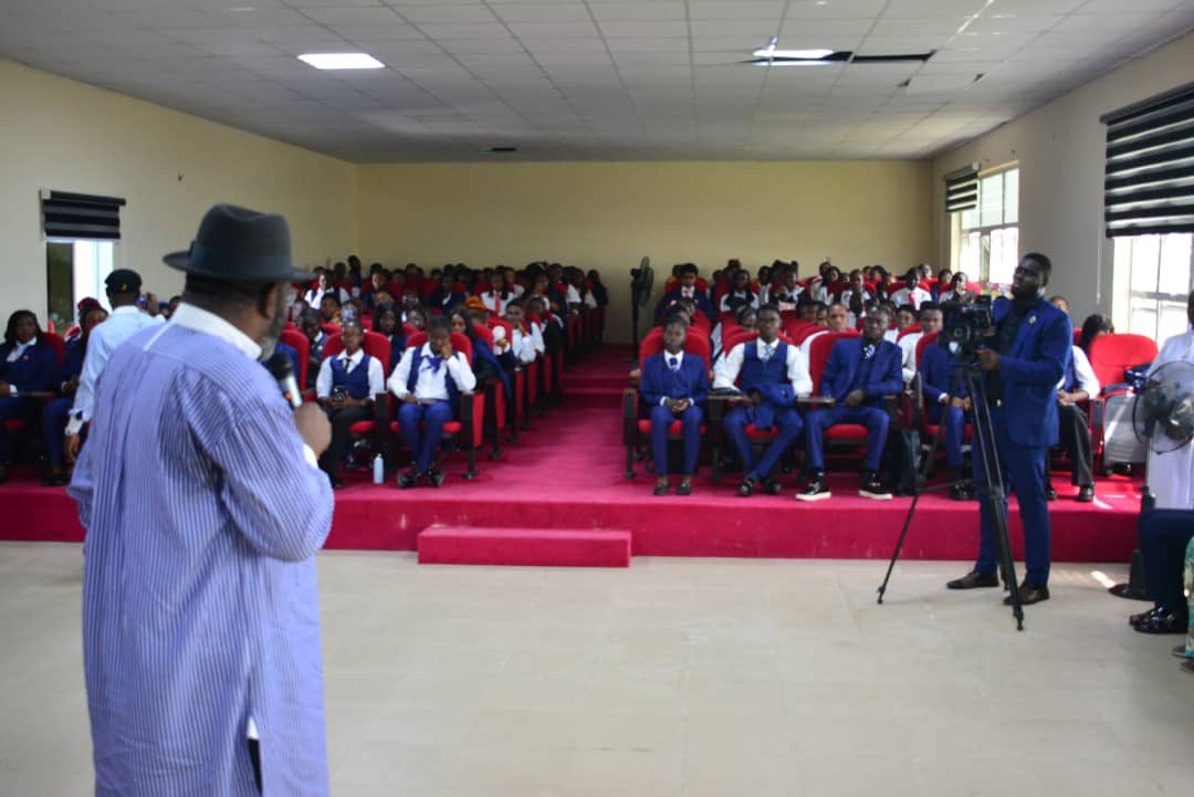 Henry Seriake Dickson tweet media