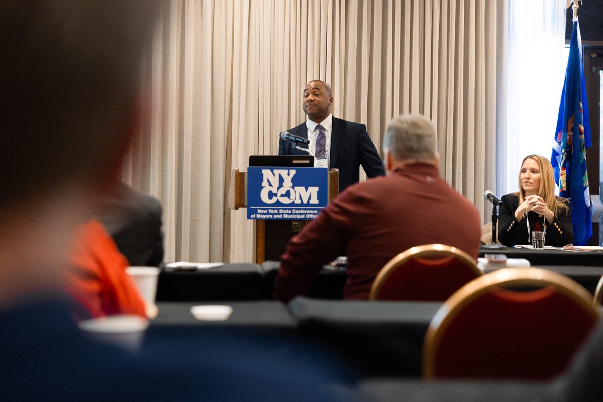 NYSDCSCommish's tweet photo. I was honored to speak alongside my @NYSCivilService colleagues, including Executive Deputy Commissioner Corso, Monday with the New York Conference of Mayors (NYCOM). Thank you @NYMayors for the chance to talk about the future of New York’s Civil Service Merit System!
#NYCOM https://t.co/iWNadxJ20R