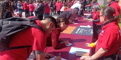 AdriDelgadoRuiz's tweet photo. 📌 #ElDedoEnLaLlaga| “Con 140 votos a favor y 79 en contra, la base sindical del El Colegio de México #Colmex decidió colocar las banderas rojinegras #huelga tras no alcanzar acuerdos en materia de salario y prestaciones”
¿Qué opinas? 💬
#HeraldoRadio📻 @heraldodemexico https://t.co/pX29DrV4AY