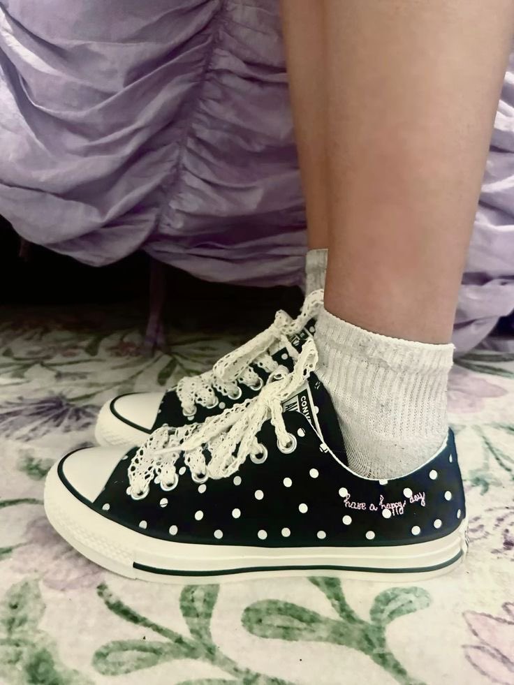 elumaxpilled's tweet image. can I say el would fw polka dots or no