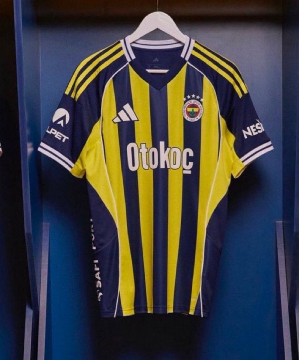 🔥🔥🔥🔥🔥🔥🔥🔥🔥🔥🔥🔥

Kante transferi şerefine beğenip takip eden 3 kişiye Fenerbahçe forması hediye ediyorummmm.

Herkese bol şanslarrrrrr.