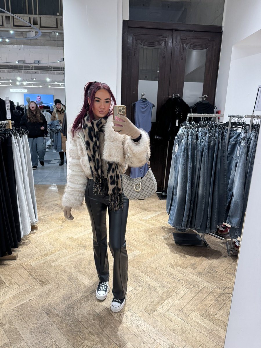 Throwback to exploring Prague 🇨🇿