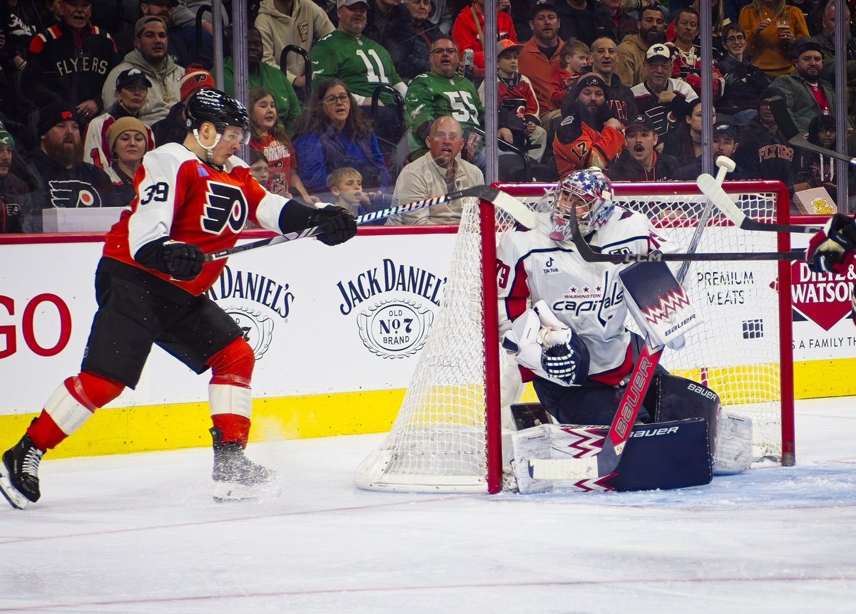 icehockeymike37's tweet image. Almost exactly a year ago, #Michkov made an attempt at the Michigan against the Caps. Will we see another attempt tonight?
#LetsGoFlyers  #FlyersNittyGritty 
📸: me