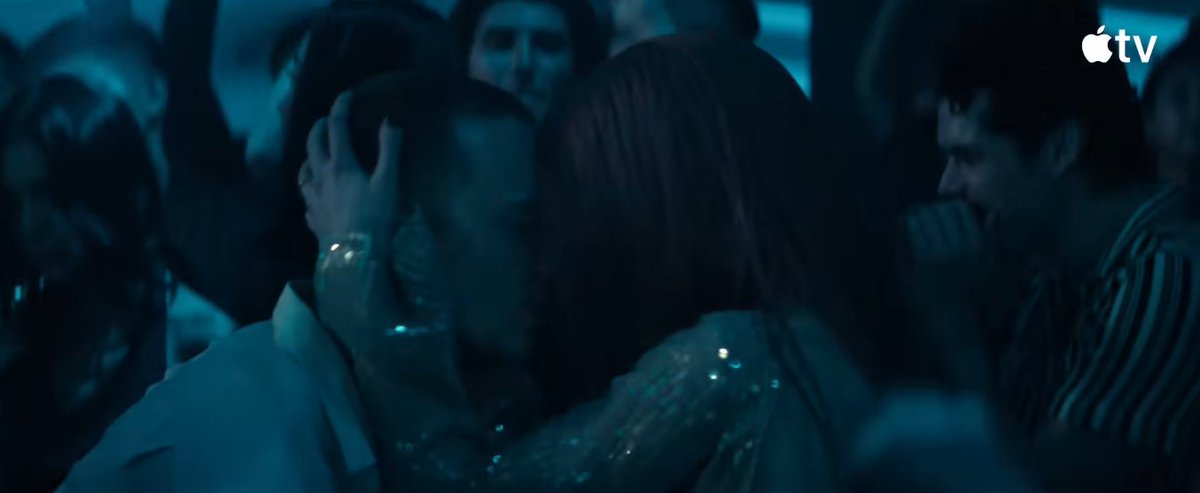 Ya salieron las primeras imágenes de la adaptación de LUCKY, protagonizado por Drew Starkey y Anya Taylor-Joy.
ES PARTE DE LA PRODUCTORA DE REESE WHITERSPOON (Ella lee los libros y los adapta)
Trata sobre como ambos roban de un millón de dolares, y luego...