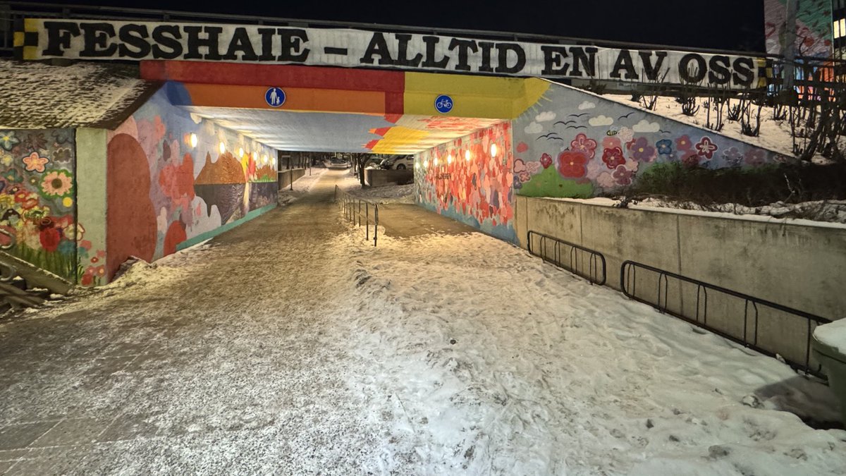 UniverseSnus tweet media