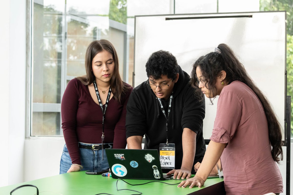 i3lab ESPOL tweet media