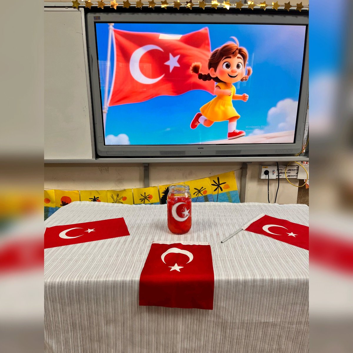 kmpilkokulu's tweet photo. 🇹🇷 4D  Sınıfı- Bayrak Sevgisi🇹🇷

(Öğretmen:  Büşra ŞİMŞEK)

✅İstiklal Bayrakla, İstikbal Maarifle
✅Yüreğimiz Bayrak, Geleceğimiz Vatan
✅Bayrakla Başlayan Okul, Birlikle Büyüyen Gelecektir.

#İstiklalBayraklaİstikbalMaarifle 
#bayraklabaşlayanokul @busra_1944 https://t.co/lZ4aCPATgh