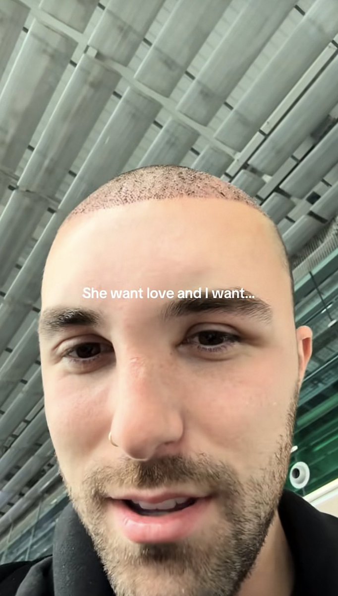 Alex Brown tweet media