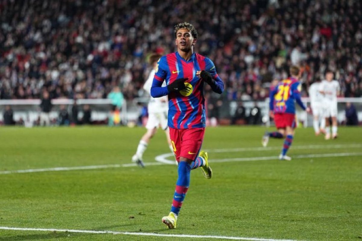 AbuOmar_FCB's tweet photo. الأفضل دون منازع في 2026
لامين يامال

يسبق عمره
يتجاوز جيله
ويحسم أي جدل من أول لمسة

مو نقاش
مو رأي
هذه حقيقة تُلعب على أرض الملعب https://t.co/YsXkpfUlEk