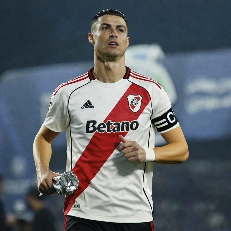 Firman que argentina se vuelva rápido del mundial de este año , odiar a Messi de por vida con tal de que cristiano venga a River ?
#CR7ARiver