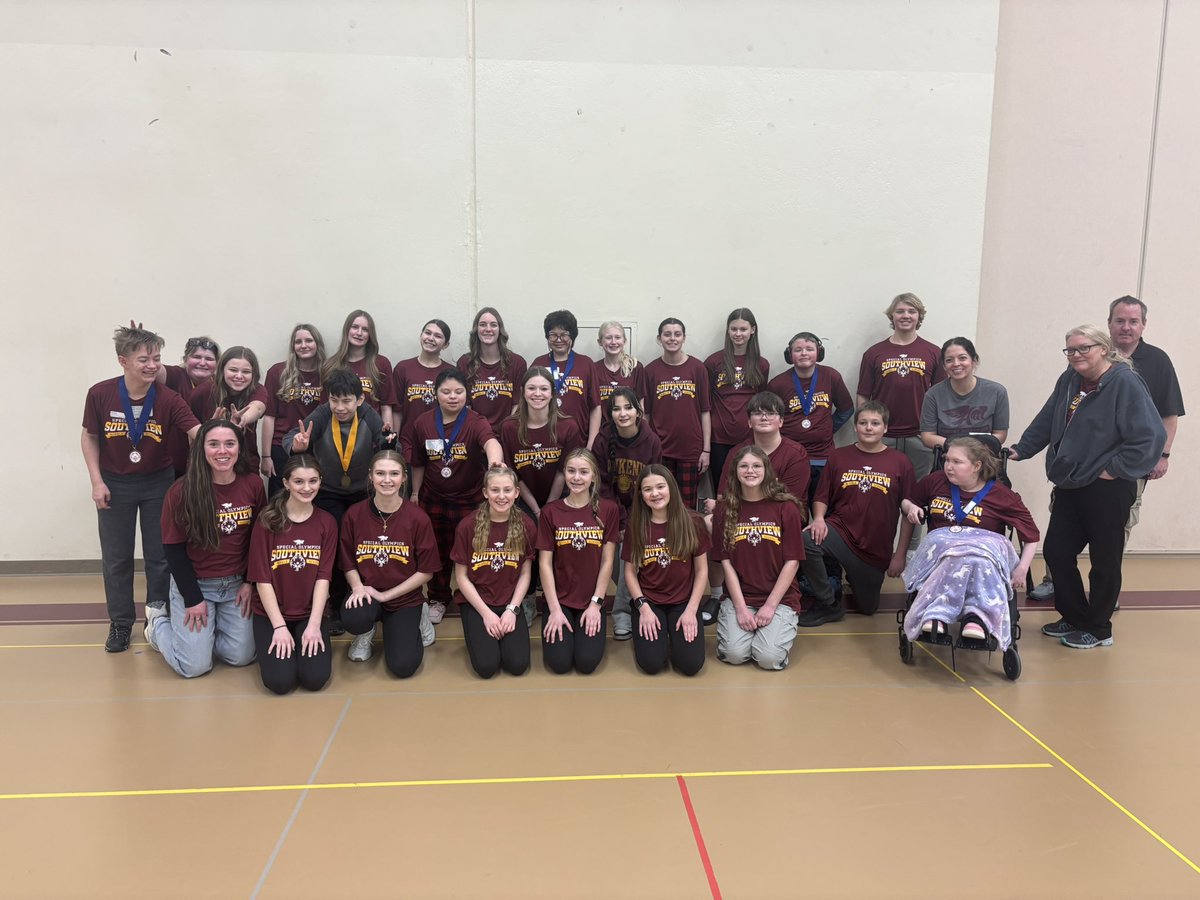 msdrexler25's tweet photo. Group photo today and some of our medalist https://t.co/xJxHcDnIdr
