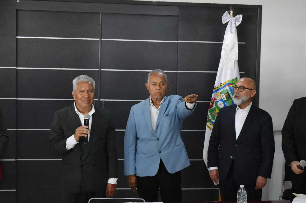 Rindió protesta Gonzalo Amador Juárez Uribe como director general de Conalep Puebla, a fin de fortalecer estrategias académicas en sintonía con la visión humanista de la presidenta Claudia Sheinbaum y el gobernador Alejandro Armenta. 💚📚