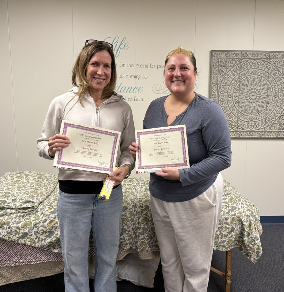 ShawnCichowski's tweet photo. Congratulations to our newest Reiki practitioners!
#heal #reiki https://t.co/Tg2ULuBhOr