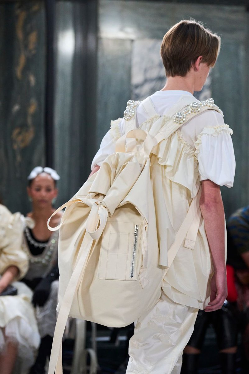 ChrryMartinis's tweet photo. Simone Rocha spring/summer 2023 details https://t.co/MZhsgvCLQ4