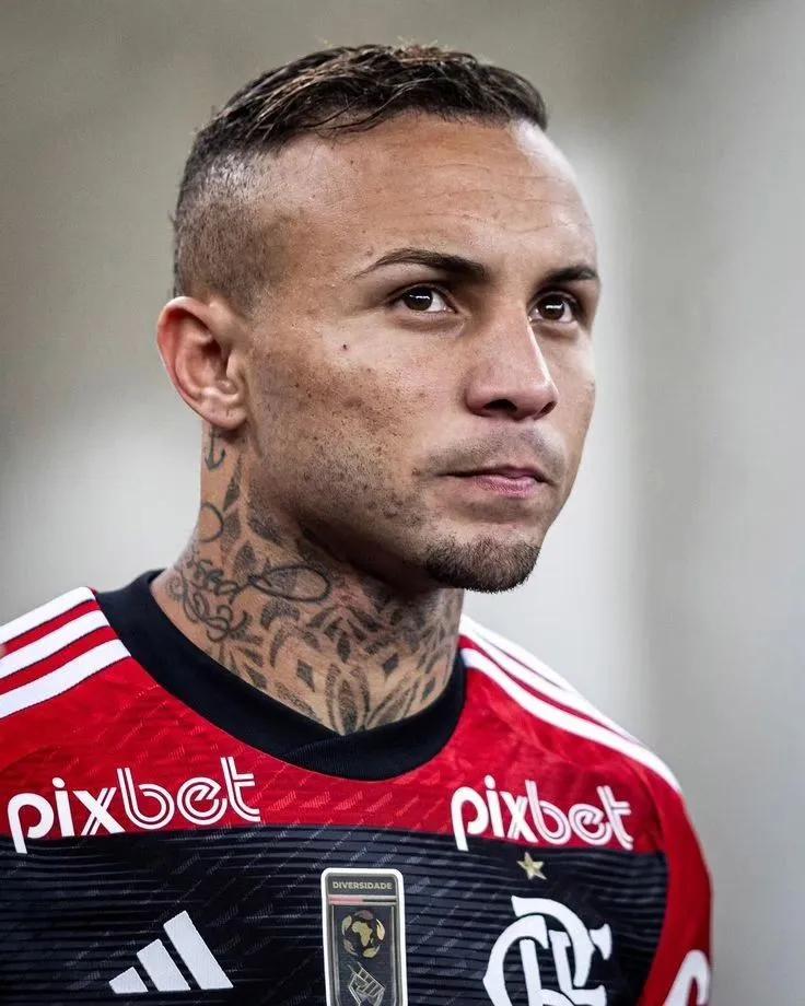 CentralFlaNacao's tweet image. É muito ruim ver o que F.Luis tem feito com o cebola. 

Cebolinha tem sido nosso melhor atacante ultimamente, E ele não ganha oportunidades no time titular. 

Seria ruim demais perder o Cebolinha para outro clube.