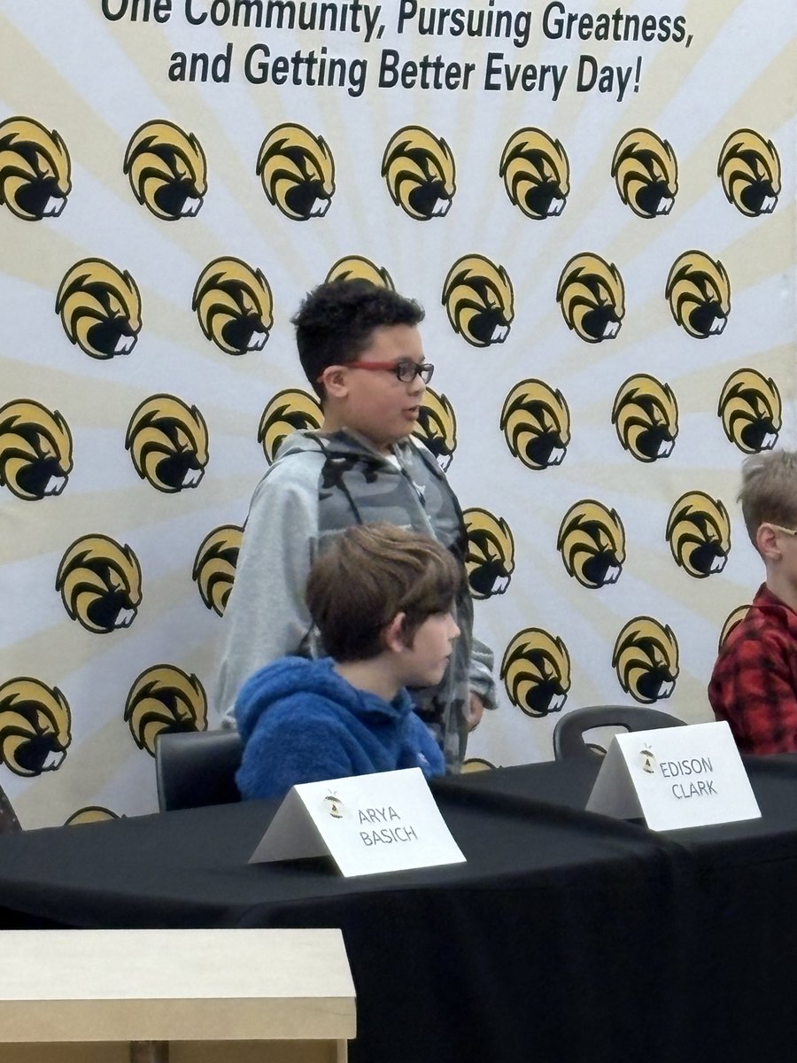 Great job Jasiah Leal!!  Jasiah represented Melridge in the district spelling bee!!  He did an excellent job!!