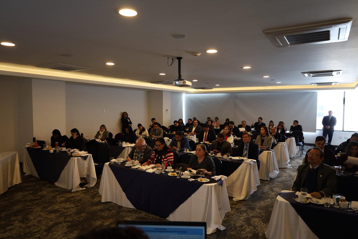 GtLiberal's tweet image. Se efectuó la reunión extraordinaria de la Mesa de Gestión para el Proceso de Elecciones Generales y al Parlamento Centroamericano, donde participan el #TSE y representantes de partidos políticos. 

El objetivo fue revisar las propuestas de reformas a los reglamentos de la #LEPP.