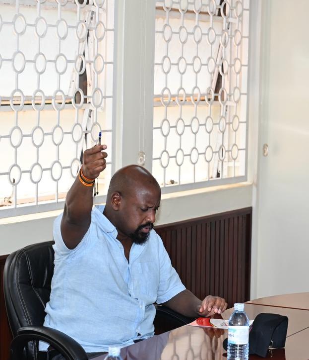 Baryomunsi......Out.......