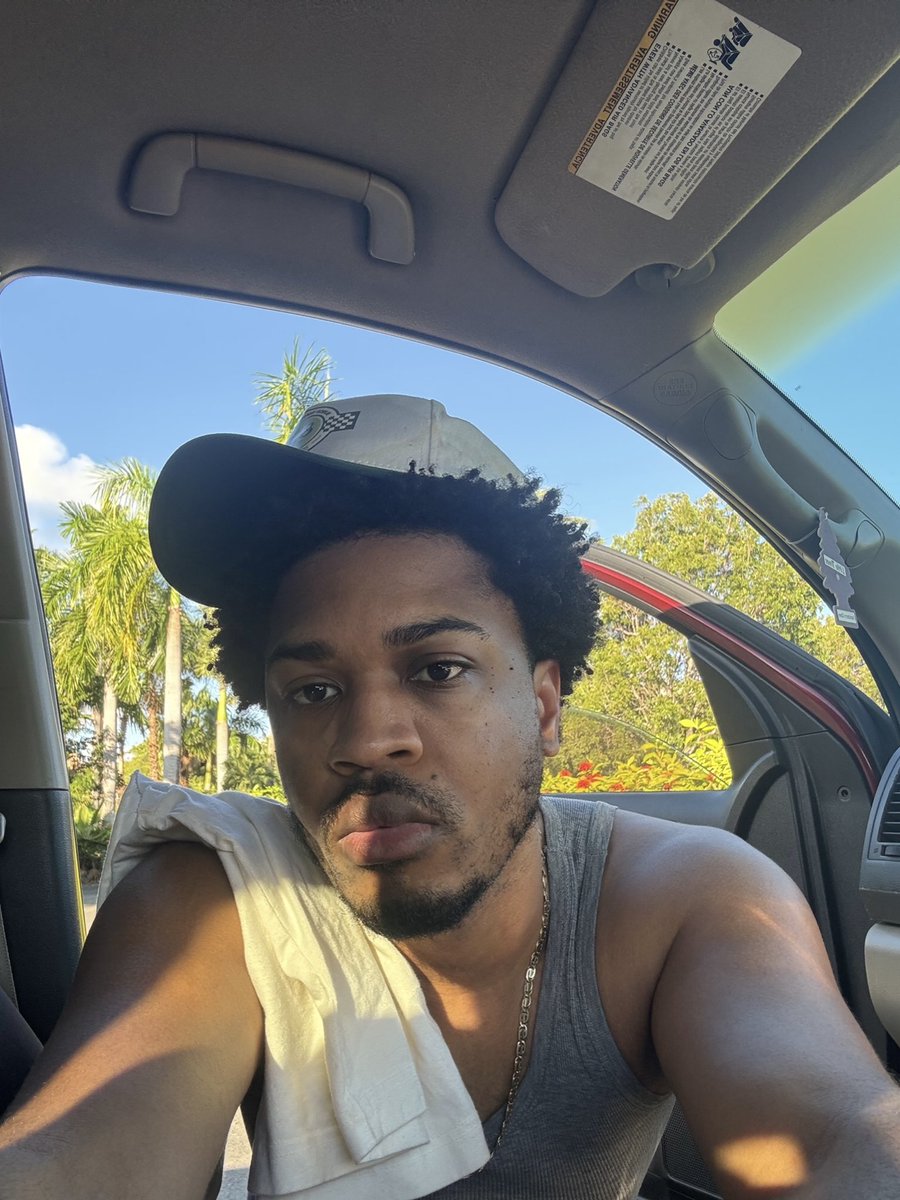 LiftedPrince's tweet photo. Wa goin on 🌴 https://t.co/kGU4OJ8K8P