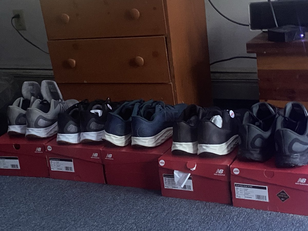 BostonCash's tweet photo. @newbalance alright guys what’s your next recommend show size 15 wide ?? https://t.co/1zSlrZI0qm