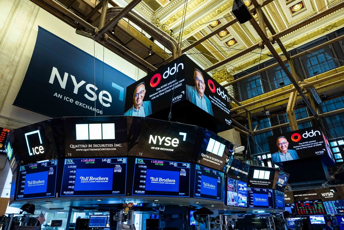 DDNintelligence's tweet photo. From the floor of the NYSE 📍

DDN is proud to welcome Mohsen Moazami as Vice Chair. His global leadership across tech, investment, and capital markets will help power our next phase of growth—expanding sovereign engagement and delivering real-world AI at scale.

Thank you to the @NYSE for sharing this milestone.