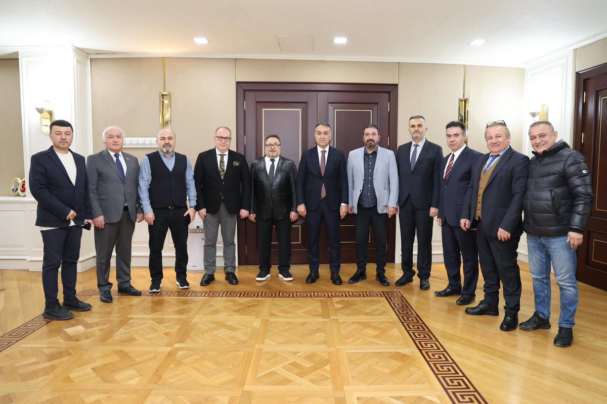 Karabük Valiliği görevine başlayan Sayın Valimiz Oktay Çağatay’ı Karabük İktisadi Kalkınma ve Sosyal Dayanışma Vakfı Yönetim Kurulu olarak makamında ziyaret ederek hayırlı olsun dileklerimizi ilettik.