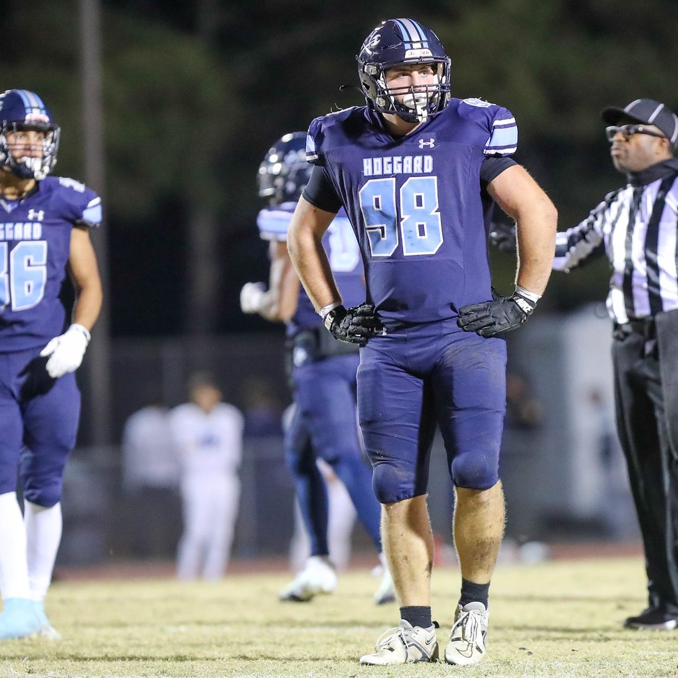 Coach_Allen33's tweet photo. Coaches, meet the anchor of our defensive front. ⚓️🔥

Marshall Chalk (@Marshall_Chalk) is a nightmare for O-lines. Whether at DE or DT, his disruption in the run and pass game is elite.

Profile:  
🔹 6'4" | 260 lbs | DL  
🔹 4.3 GPA (true student-athlete)  
🔹 Class of 2027  
🔹 Back-to-back 1st Team All-Conference  

Impact: Weight-room warrior with high IQ and relentless motor. One of the top DLs in the conference—period. 😤

Watch the tape 🎥: https://t.co/mwRqT1aSOl

@CUnderwood46 @joe_welliver @247recruiting @PrepRedzoneNC #HoggardFootball #CollegeRecruiters #DL