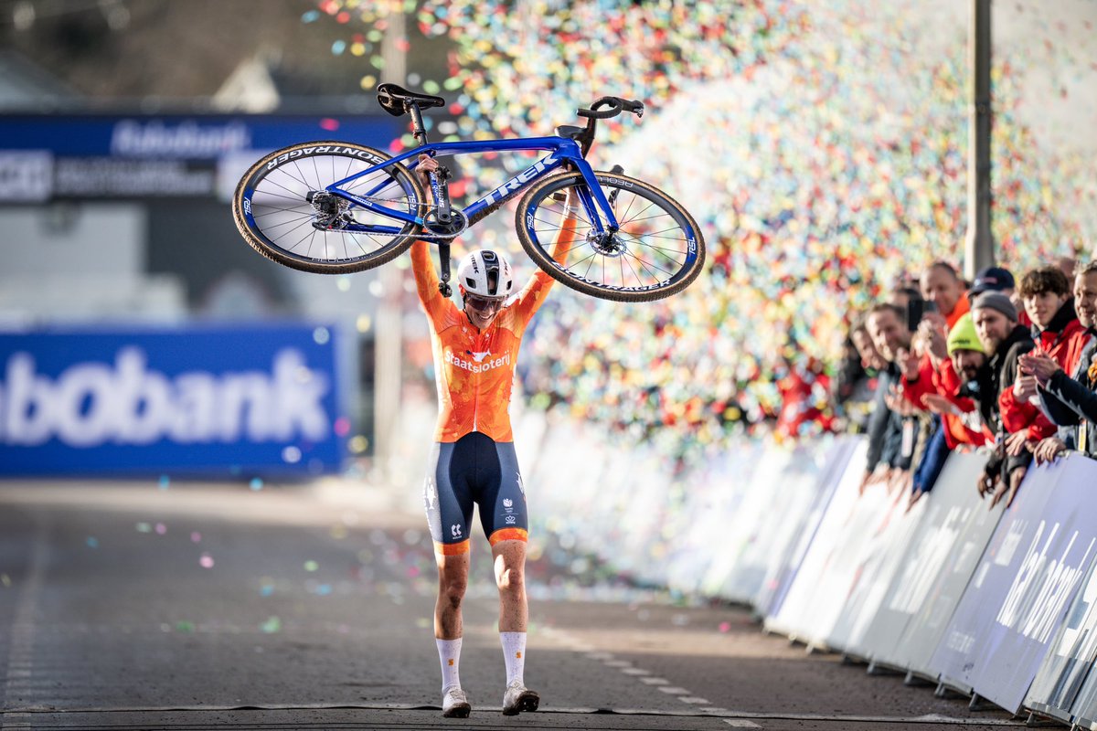sven_nys's tweet photo. Een topweekend. Sterker nog, het beste jaar sinds de start in 2016!  Overwinningen van oktober tot februari.  @Baloise_Trek #teamwork https://t.co/kU5xNf8Lfo
