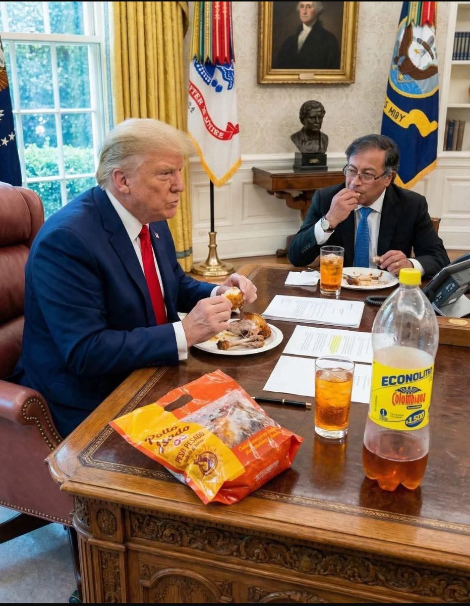 nacional_memes's tweet photo. 🥺 Trump y Petro https://t.co/uQf5XY9t7t