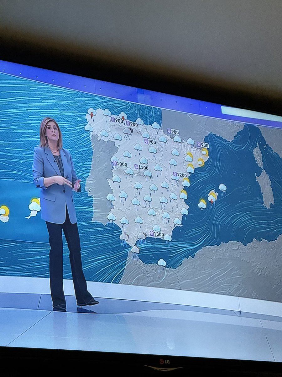 Mañana mucha más sequía húmeda en toda España. 

Por cierto, espero que esta primavera limpien los bosques o vamos a tener incendios por todo el país, mano de obra hay, más de 500.000 regularizados y otros tantos ilegales.