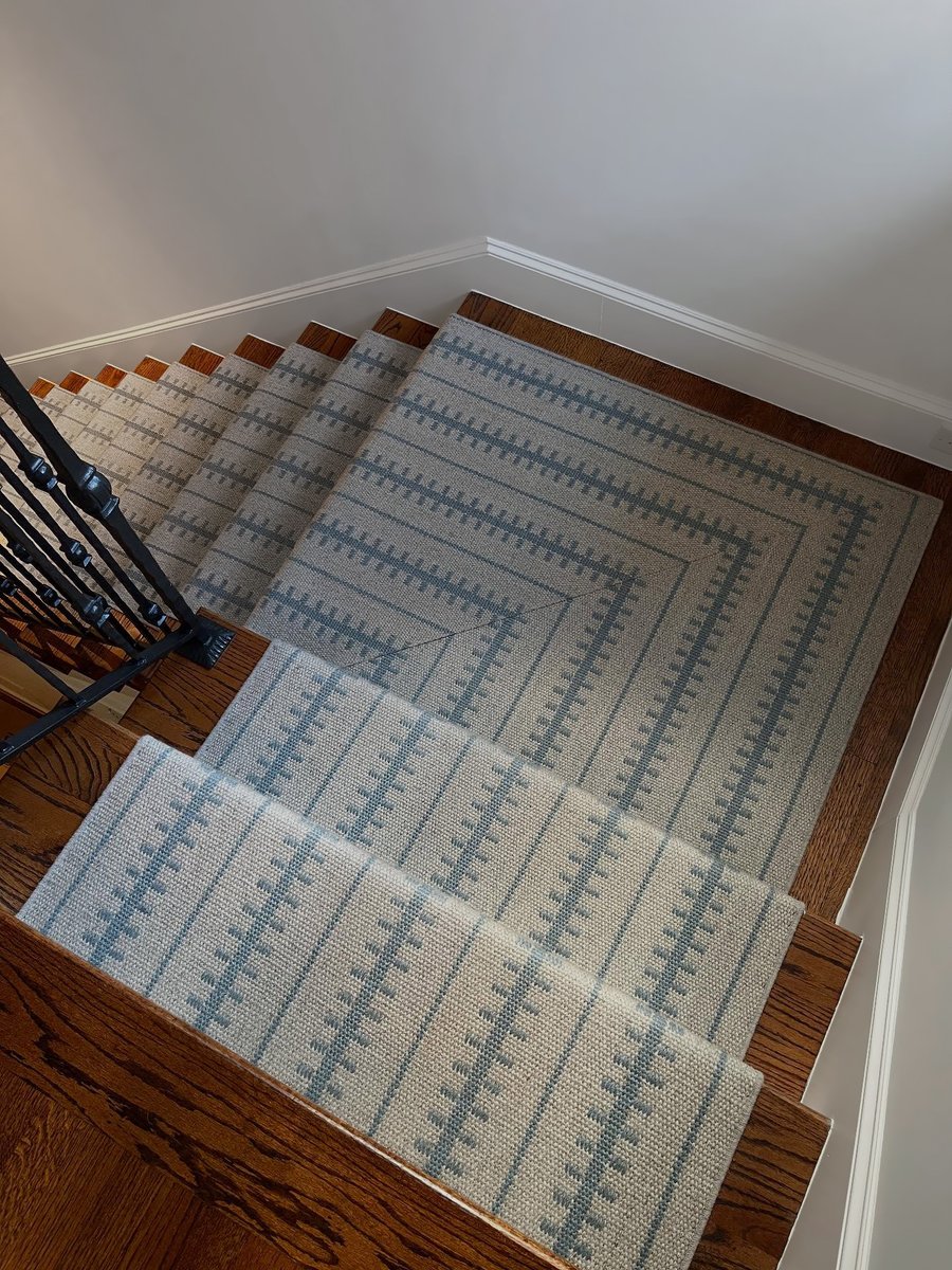 stantondesignco's tweet photo. Ticking Stripe brings a calm, tailored rhythm to the staircase with its softly structured linear pattern and handcrafted texture. 

View all available colors: https://t.co/kEZ6E1LAW3 

@peeks_flooring #stantoncarpet #carpetrunner #carpetlove https://t.co/FpLR7DBgjQ