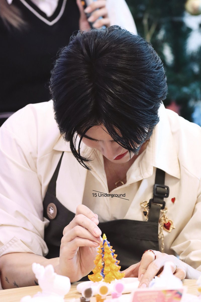 15 Underground tweet media