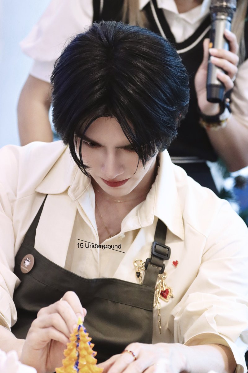 15 Underground tweet media