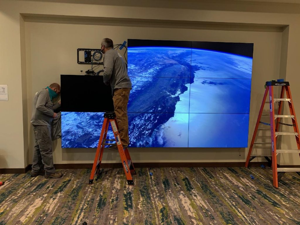 HomeEnterSol's tweet photo. At Home Entertainment Solutions, we create environments that bring movies, games, and concerts to life with professional design, installation, and system calibration. Reach out to us today!
#HomeEntertainmentSolutions #HomeTheaterInstallation 
https://t.co/LG3rCt4ZYB https://t.co/VRpFYKCE7Z