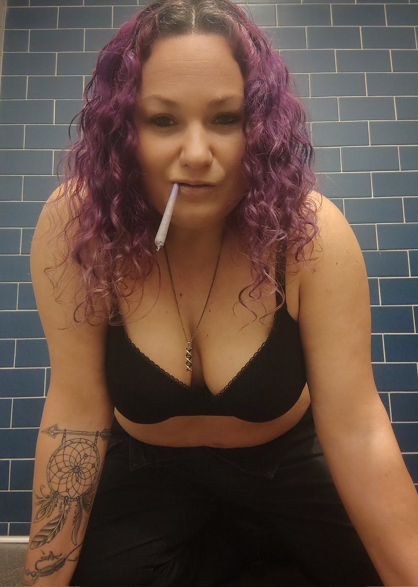 Nova Hazed tweet media