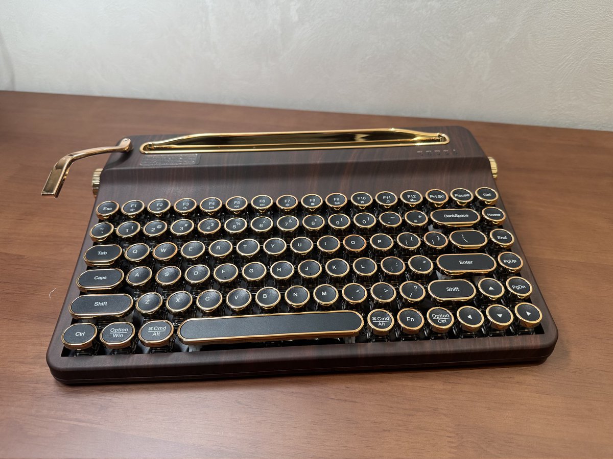 smartphonesfans's tweet image. Yunzii QL75 Typewriter mechanical Keyboard. Retro Design &amp;amp; Decent Modern Features. #yunzii #mechanical #keyboard