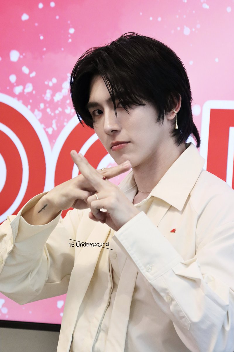 15 Underground tweet media