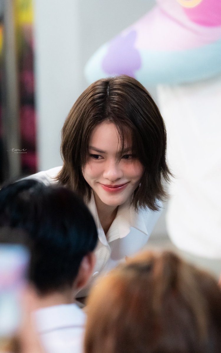 Pow_141511's tweet image. my gorgeous, my precious💫

🧡🌷
LOVESESSION PRESS TOUR
#Flex1045xEmiBonnieLoveSession