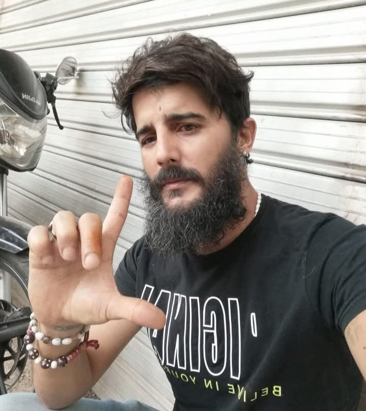 Libertad12021's tweet image. 🇨🇺 Libertad para Yasmany Gonzáles Valdéz, rapero y activista condenado a 6 años de privación de libertad por el delito de propaganda enemiga. No lo podemos dejar solo. Exijo su liberación inmediata. Yasmany es inocente!