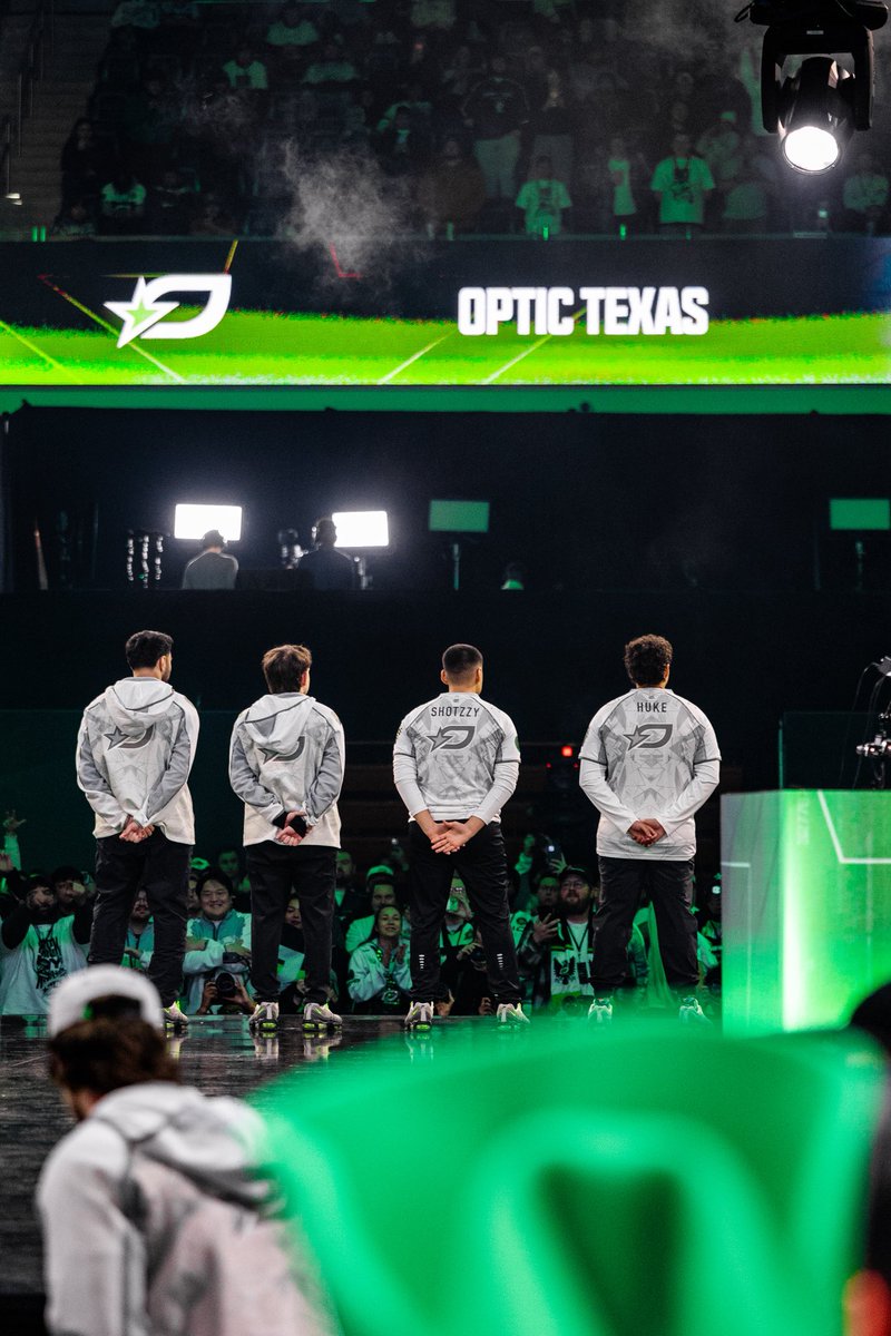 Teddward📸💻🎮 tweet media