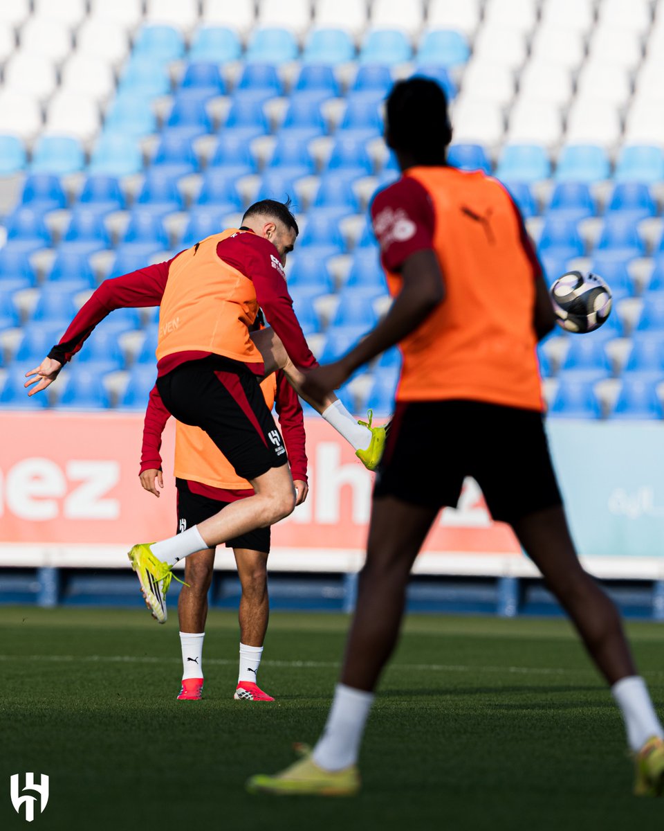 bt3's tweet image. 🚨🚨🚨🚨🚨🚨🚨🚨🚨🚨🚨 عاجل:

كريم بنزيما جاهز رسميًا لمواجهة الأخدود! 💙