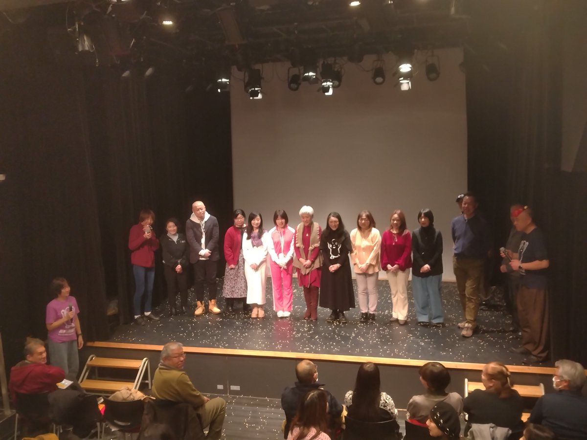 神戸三宮シアター・エートーでの「おまめ映画菜」上映会に沢山のお客様が来て下さり、大変嬉しかったです。

昼の部では、ガラガラポンで当たり、僕の『縄跳び90秒男子シングルス』も観て貰えて嬉しかったです。

昼の部と夜の部の間で食べた、つけ麺。

田中健詞監督作品の出演者達。

#おまめ映画菜